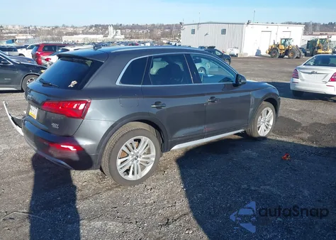 2018 Audi Q5 2.0T Premium/2.0T Tech Premium z USA, uszkodzony, nr VIN WA1BNAFY6J2181019